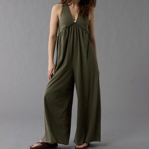 NWT AE Olive Green Sunchaser Romper/Jumpsuit V-neck